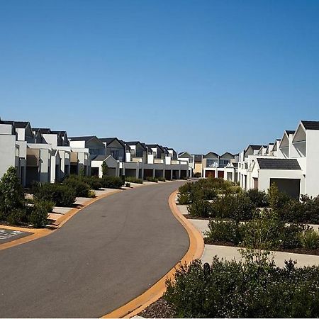 Quest Sanctuary Lakes apartamentos Point Cook Exterior foto
