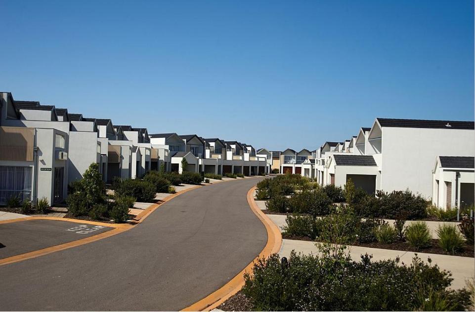 Quest Sanctuary Lakes apartamentos Point Cook Exterior foto